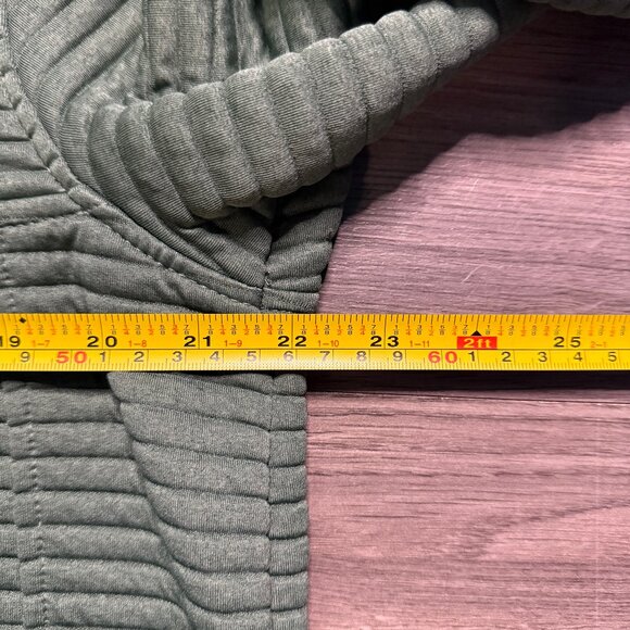 L.L. Bean Men's Airlight Knit Pullover - Green - Picture 5 of 6